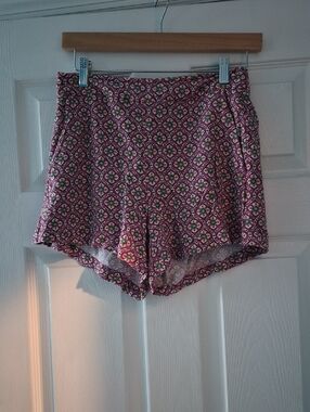 Old Navy Floral Print Pull-On Shorts in Pink and Orange